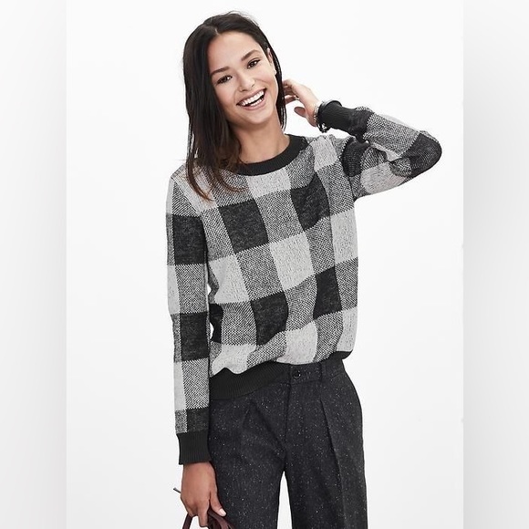 Banana Republic Sweaters - Banana Republic Fuzzy Buffalo Plaid Pullover Sweater in Black & White Size M